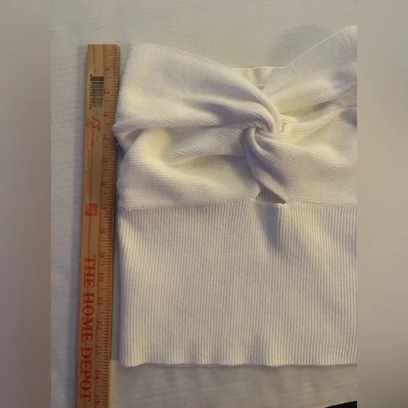 Twisted White Strapless Knit Tank Top White Knit Bandeau crop Top. Large - Picture 3 of 9